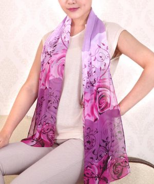 Elegantný dámsky šál so vzorom kvetín v ružovej farbe