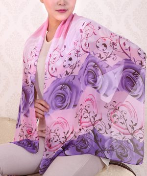 Elegantný dámsky šál so vzorom kvetín v ružovo-fialovej farbe