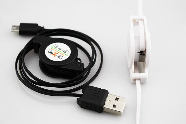 Šikovný a praktický USB - micro USB kábel , rolovací, 1m