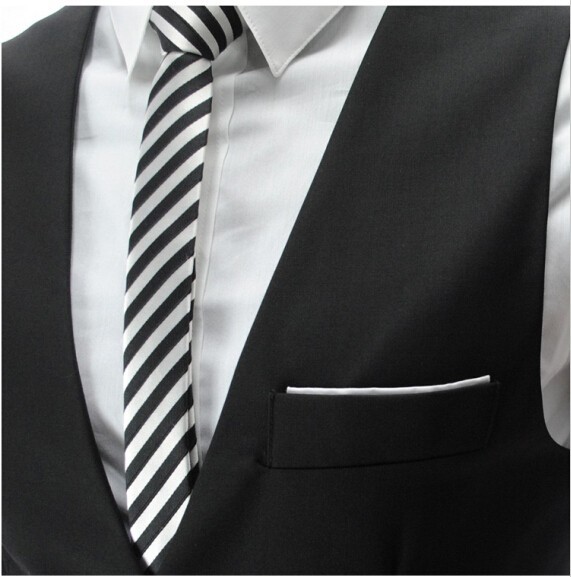 Luxusná pánska vesta ku obleku v čiernej farbe