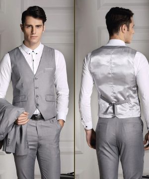 Štýlová pánska vesta ku obleku v svetlo sivej farbe