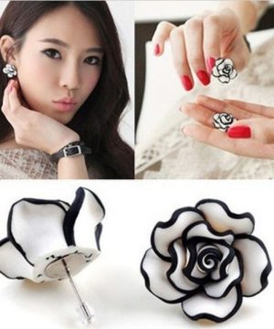 Luxusné náušnice v tvare čierno-bielej ruže
