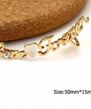 Piercing náušnica s nápisom LOVE FOREVER v zlate farbe