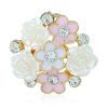 Luxusný trojprstenec v tvare kytice v ružovo-bielej farbe s kryštálikmi