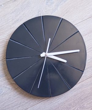 Ručne vyrobené nástenné hodiny – Antracit
