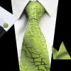 Kravatová sada - kravata + manžetové gombíky + vreckovka so zeleným vzorom