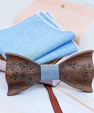 Drevený gravírovaný set vo viac farbách - drevený motýlik + manžety + vreckovka