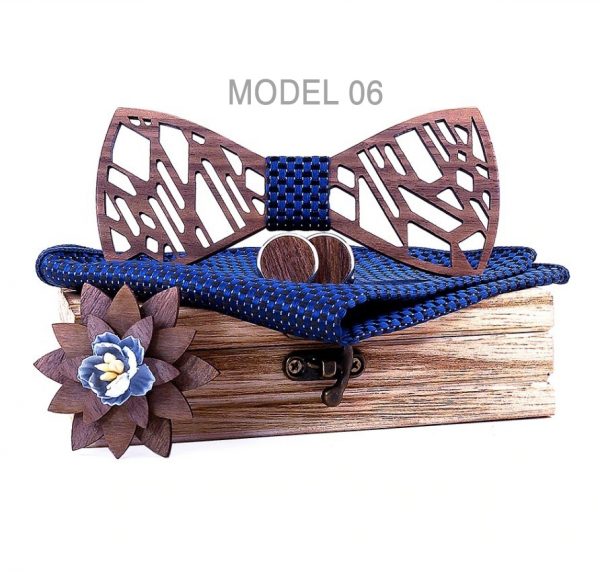 Reliéfny drevený set - drevený motýlik + brošňa + manžety + vreckovka
