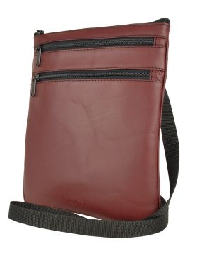Luxusná kožená taška, viacúčelové púzdro. Kožené tašky (etuje) sú modernou a obľúbenou alternatívou k batohom do školy a do práce