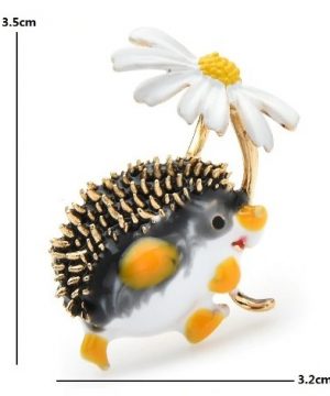 Roztomilá brošňa na šaty v tvare prepracovaného ježka so slnečníkom