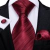 Kravatový set - kravata, manžetové gombíky a vreckovka s bordovou štruktúrou