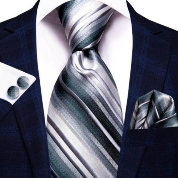 Kravatový set so sivými pásikmi ( kravata + vreckovka + manžety )