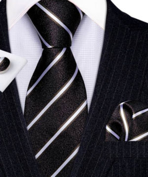 Kravatový set v čiernej farbe s pásikmi ( kravata + vreckovka + manžety )