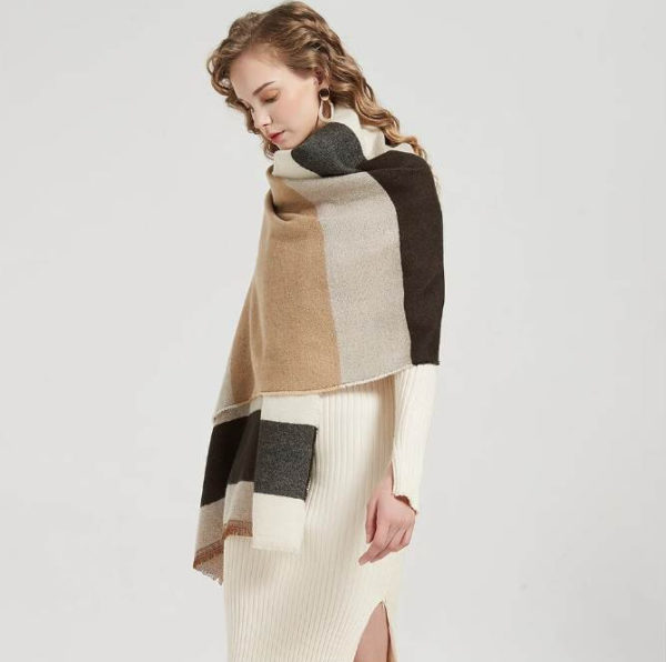 Luxusný dámsky zimný šál v modernom krémovo-hnedom prevedení