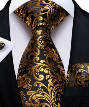 Luxusný kravatový set v čiernej farbe so zlatými ornamentami
