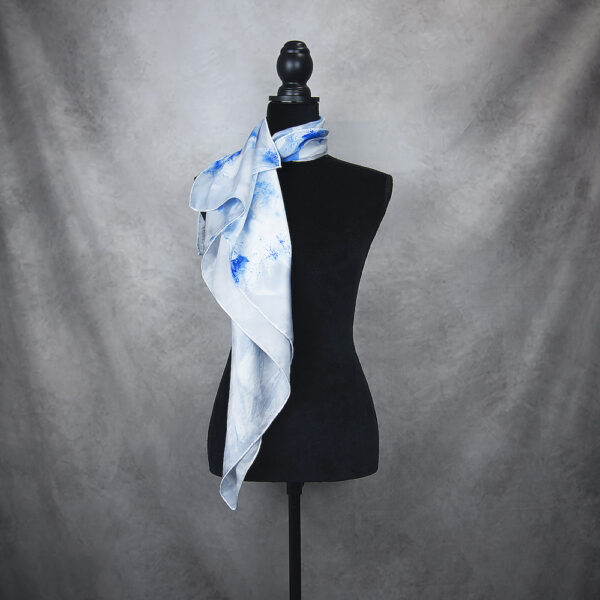 Luxusná hodvábna šatka LIMITED_121, Výroba na Slovensku, 90 x 90cm - Image 2