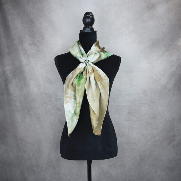Luxusná hodvábna šatka LIMITED_124, Výroba na Slovensku, 90 x 90cm - Image 4