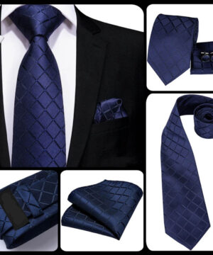 Hodvábny kravatový set s manžetami a vreckovkou s modrým vzorom