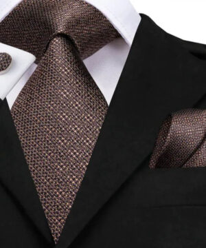 Kravatový set s hnedým vzorom ( kravata + manžety + vreckovka )