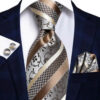 Krémová vzorovaná kravatová sada - viazanka, vreckovka a gombíky