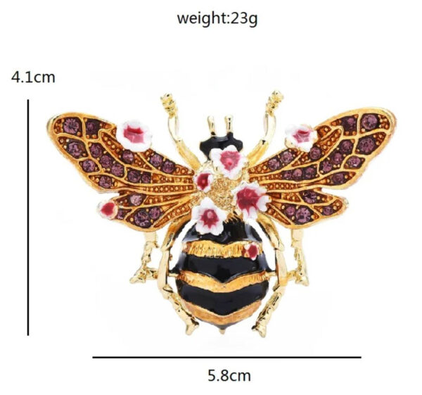Prepracovaná brošňa na šaty v tvare detailnej včielky