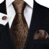 Sada s kravatou, vreckovkou a gombíkmi s hnedým ornamentom