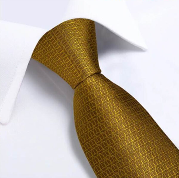Sada s kravatou, vreckovkou a gombíkmi v zlatom spracovaní