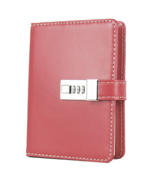 Kožený zápisník MIDDLE z prírodnej kože s číselným zámkom v červenej farbe