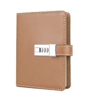 Kožený zápisník MIDDLE z prírodnej kože s číselným zámkom vo svetlo hnedej farbe