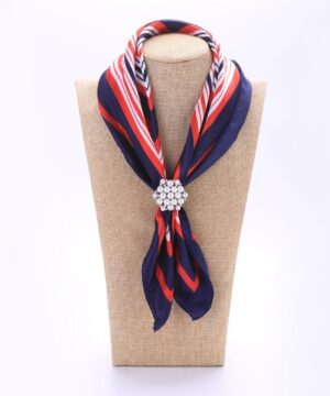 Alternative view of Prsteň na šatku - Kytica periel - strieborný