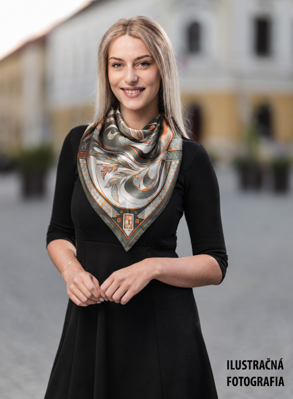 Luxusná hodvábna šatka LÍŠKA – SIVÁ, 90 x 90cm, Vyrobené na Slovensku – Obrázok 6