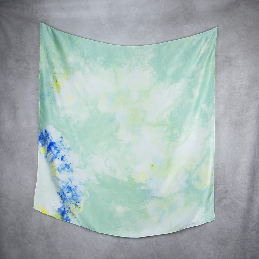 Luxusná hodvábna šatka LIMITED_349, Ručná výroba na Slovensku, 90 x 90cm – Obrázok 2
